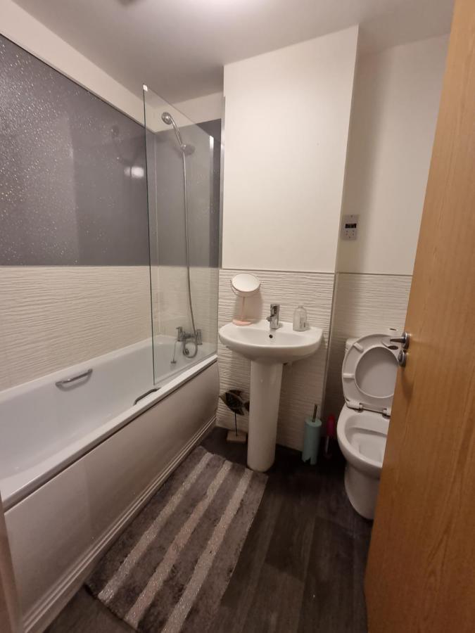 Superking Bedroom Close To The A30 Camborne Eksteriør bilde